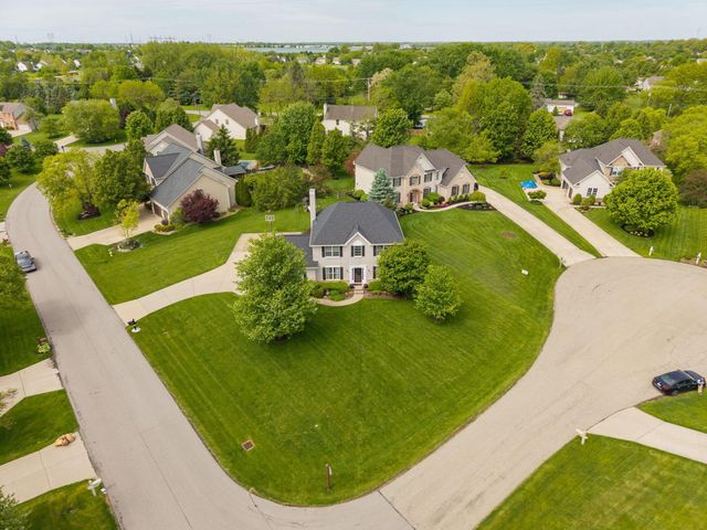 2643 Sandhurst Drive, Lewis Center, OH 43035