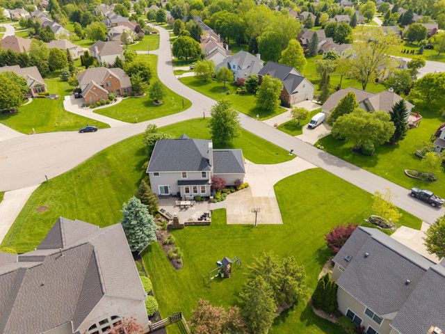 2643 Sandhurst Drive, Lewis Center, OH 43035