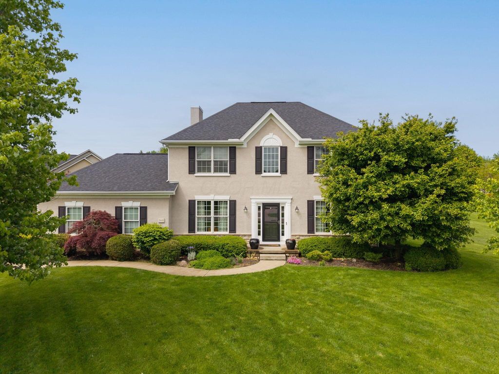 2643 Sandhurst Drive, Lewis Center, OH 43035