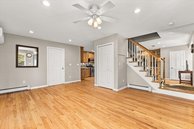 53 Woodlawn St, Taunton, MA 02718