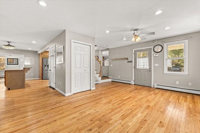 53 Woodlawn St, Taunton, MA 02718