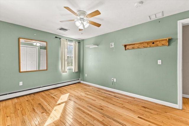 53 Woodlawn St, Taunton, MA 02718