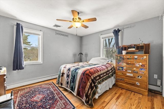 53 Woodlawn St, Taunton, MA 02718