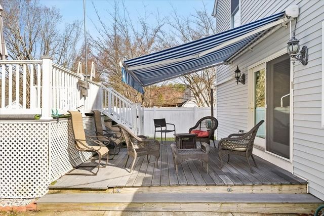 53 Woodlawn St, Taunton, MA 02718