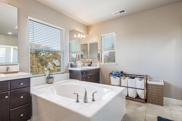 3299 Poe, Clovis, CA 93619