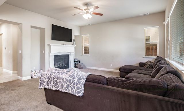 3299 Poe, Clovis, CA 93619