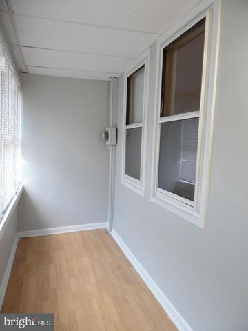 810 POWELL ST, Gloucester City, NJ 08030