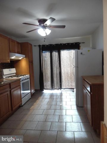 810 POWELL ST, Gloucester City, NJ 08030