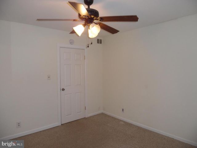 810 POWELL ST, Gloucester City, NJ 08030