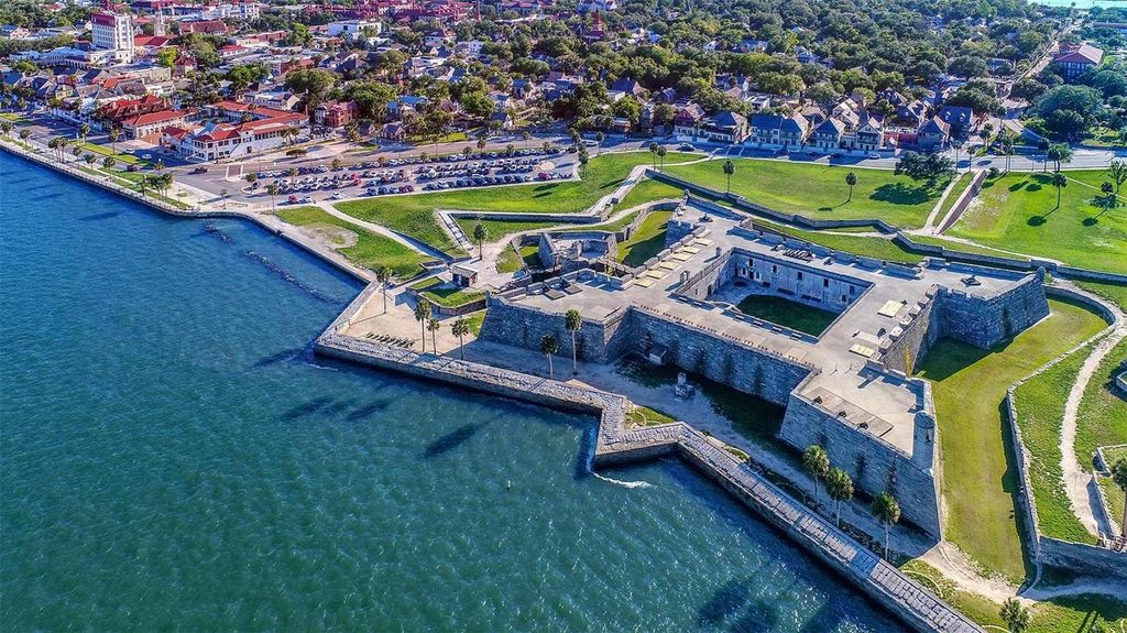 Image 33 of property listing at 179 AYAMONTE ROAD, St Augustine, FL 32084