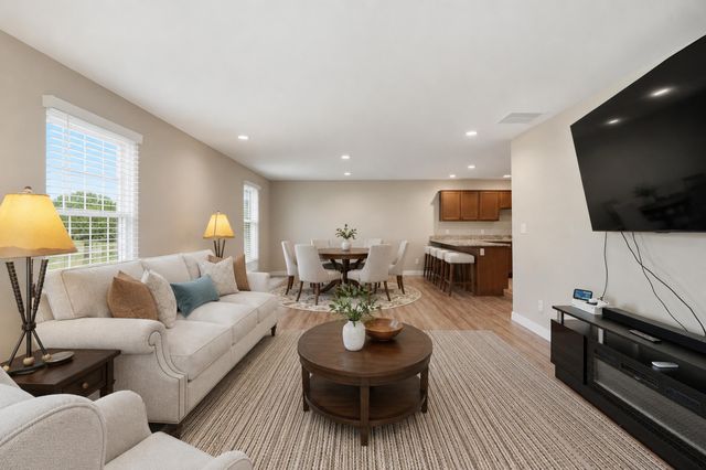 821 9th Street SW 9a, Demotte, IN 46310