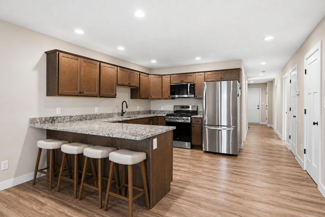 821 9th Street SW 9a, Demotte, IN 46310