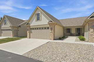 821 9th Street SW 9a, Demotte, IN 46310