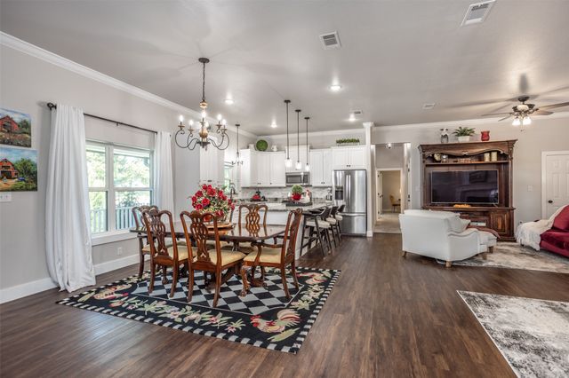 123 County Road 123, Gainesville, TX 76240