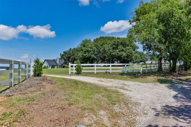 123 County Road 123, Gainesville, TX 76240