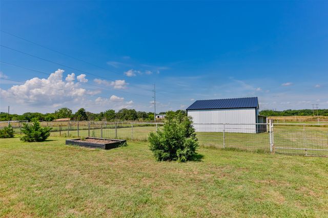 123 County Road 123, Gainesville, TX 76240