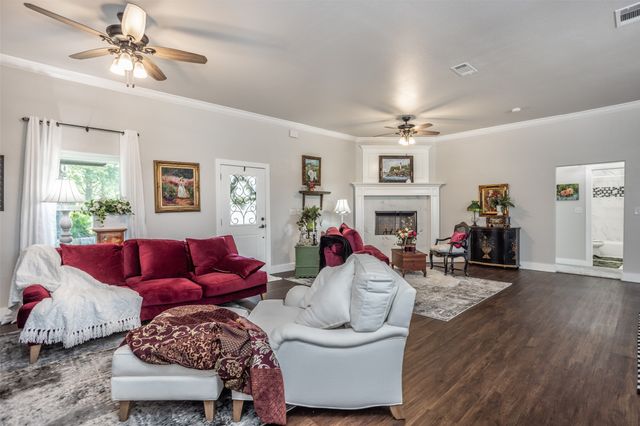 123 County Road 123, Gainesville, TX 76240