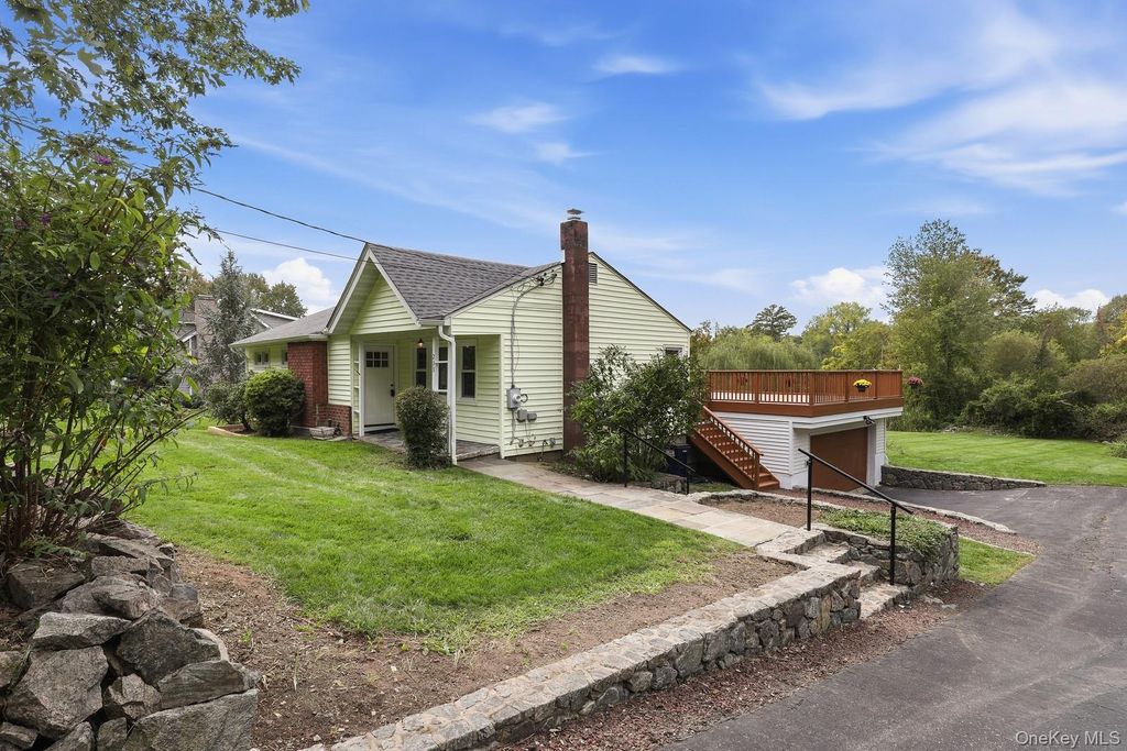 233 Hill Street, Mahopac, NY 10541 — photo 2