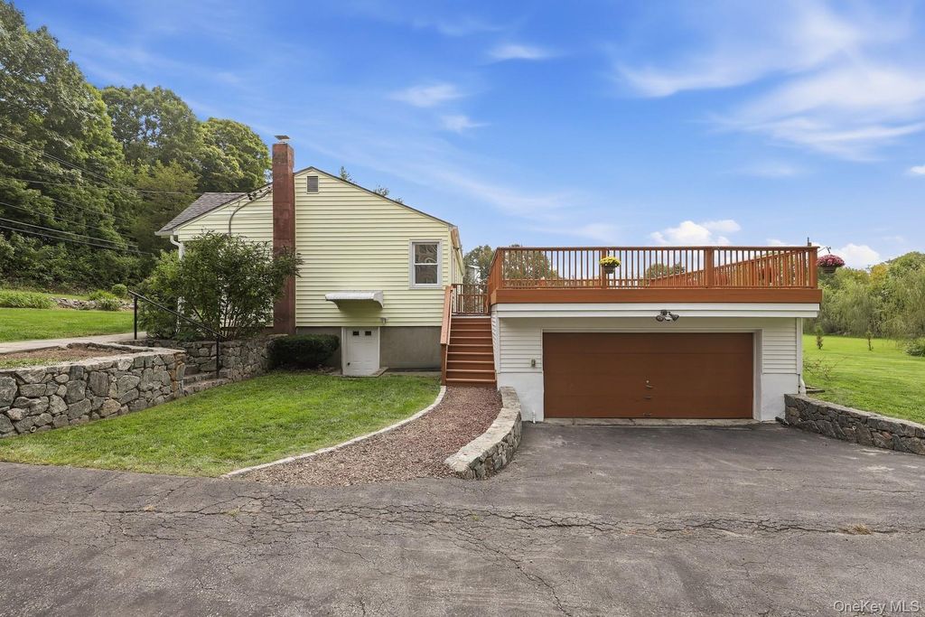 233 Hill Street, Mahopac, NY 10541 — photo 3