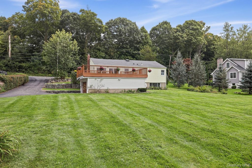 233 Hill Street, Mahopac, NY 10541 — photo 4