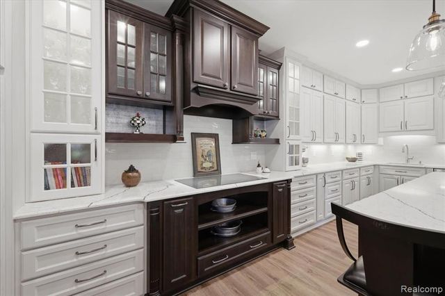 150 Burniah Lane, Lake Orion, MI 48362