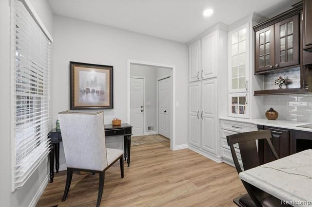 150 Burniah Lane, Lake Orion, MI 48362