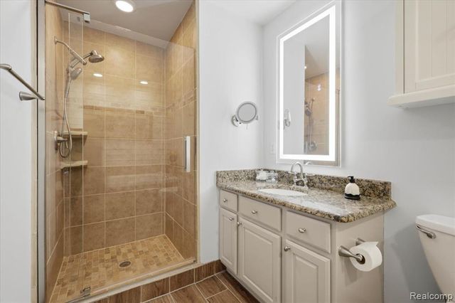 150 Burniah Lane, Lake Orion, MI 48362