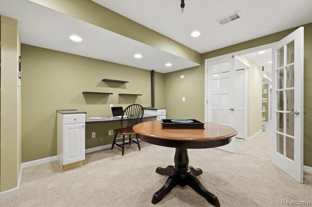 150 Burniah Lane, Lake Orion, MI 48362