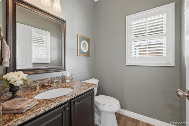 150 Burniah Lane, Lake Orion, MI 48362