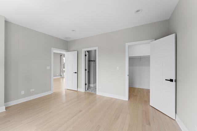 7430 N Hermitage Avenue 3W, Chicago, IL 60626