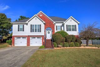 190 Woodford SE Way, Calhoun, GA 30701