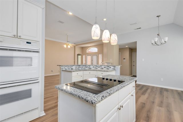 1404 Ranch Hill Drive, Irving, TX 75063