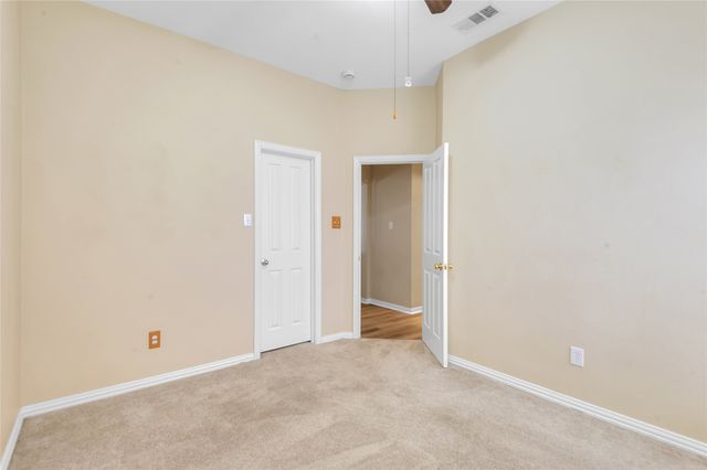 1404 Ranch Hill Drive, Irving, TX 75063