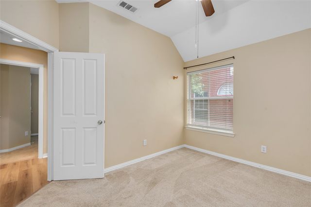 1404 Ranch Hill Drive, Irving, TX 75063
