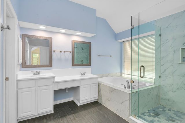 1404 Ranch Hill Drive, Irving, TX 75063