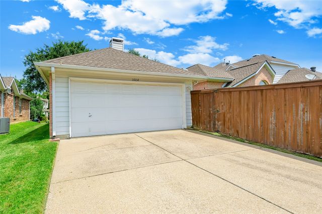 1404 Ranch Hill Drive, Irving, TX 75063