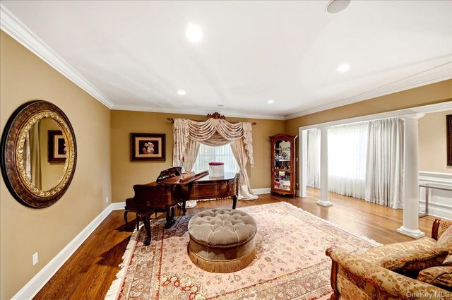 7 Ridgeview Circle, Armonk, NY 10504