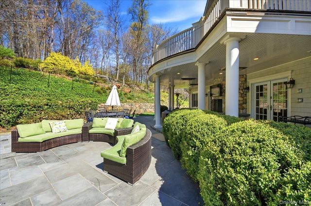 7 Ridgeview Circle, Armonk, NY 10504