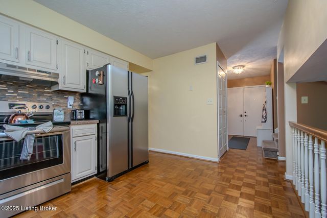 10203 Westwego Pl, Jeffersontown, KY 40299