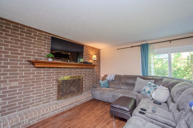 10203 Westwego Pl, Jeffersontown, KY 40299