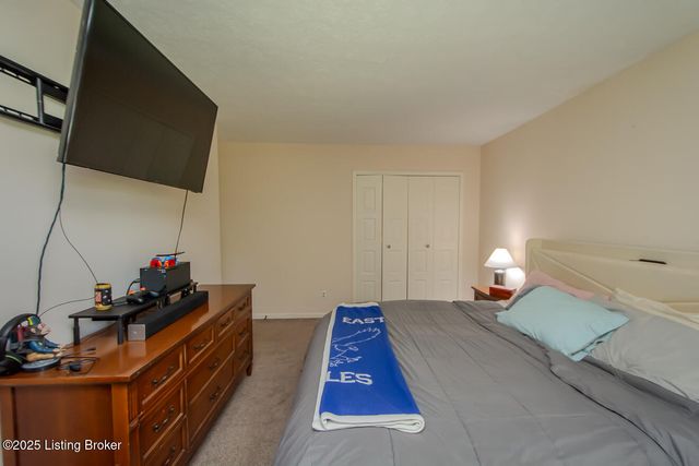 10203 Westwego Pl, Jeffersontown, KY 40299