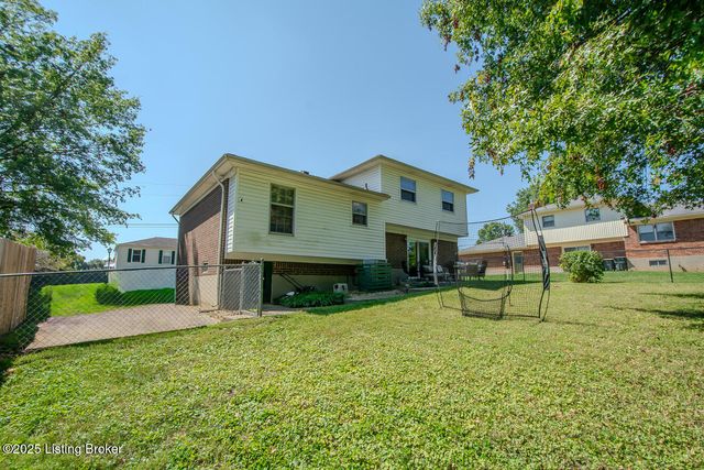 10203 Westwego Pl, Jeffersontown, KY 40299