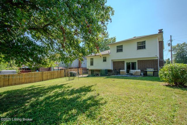 10203 Westwego Pl, Jeffersontown, KY 40299