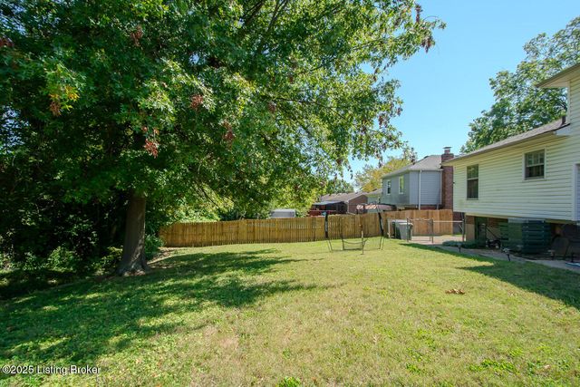 10203 Westwego Pl, Jeffersontown, KY 40299