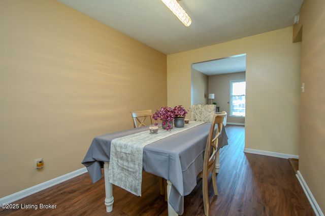 10203 Westwego Pl, Jeffersontown, KY 40299