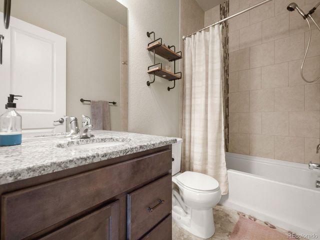 822 Settlers Dr, Milliken, CO 80543