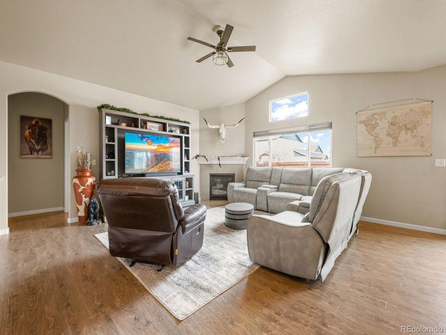 822 Settlers Dr, Milliken, CO 80543