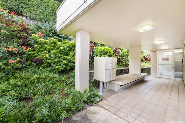 255 Huali Street 406, Honolulu, HI 96813