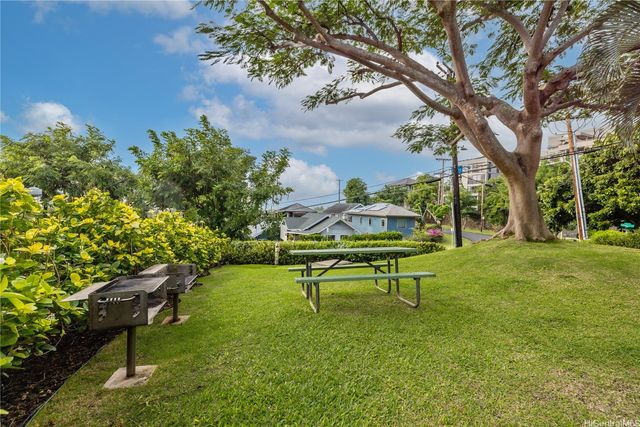 255 Huali Street 406, Honolulu, HI 96813