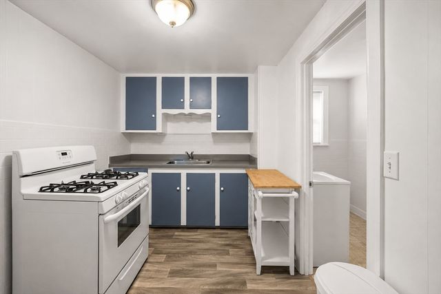 72 Tower St, Fall River, MA 02724